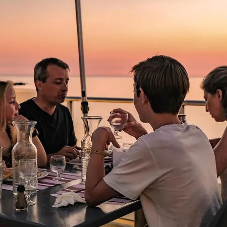 Hotel Arena Bianca 3*