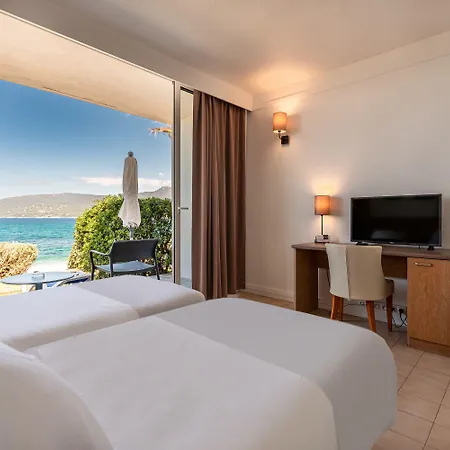 Arena Bianca 酒店 3*